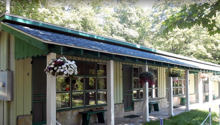 Duneswood Resort (Glen Lake Motel, Sleeping Bear Motel) - From Web Listing (newer photo)